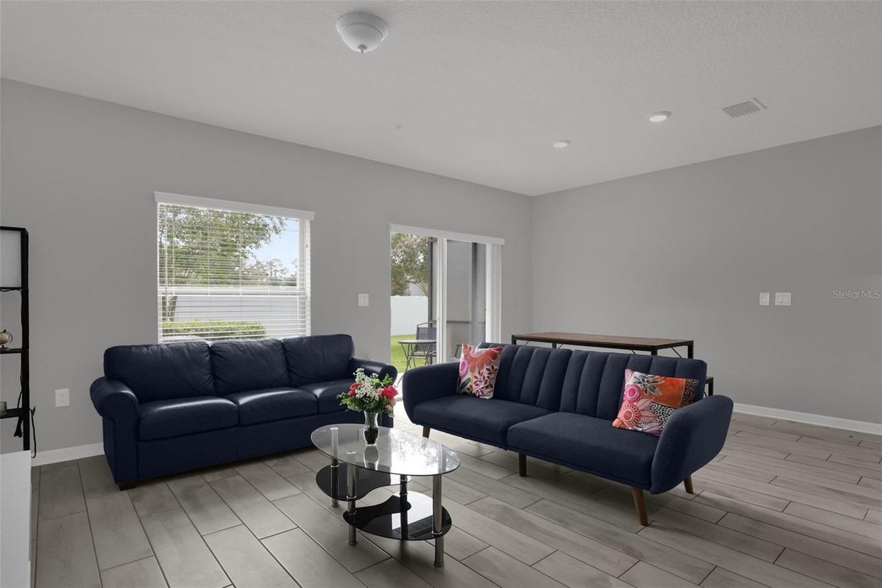 242 Cedar Bark Ln - Photo 6 of 38