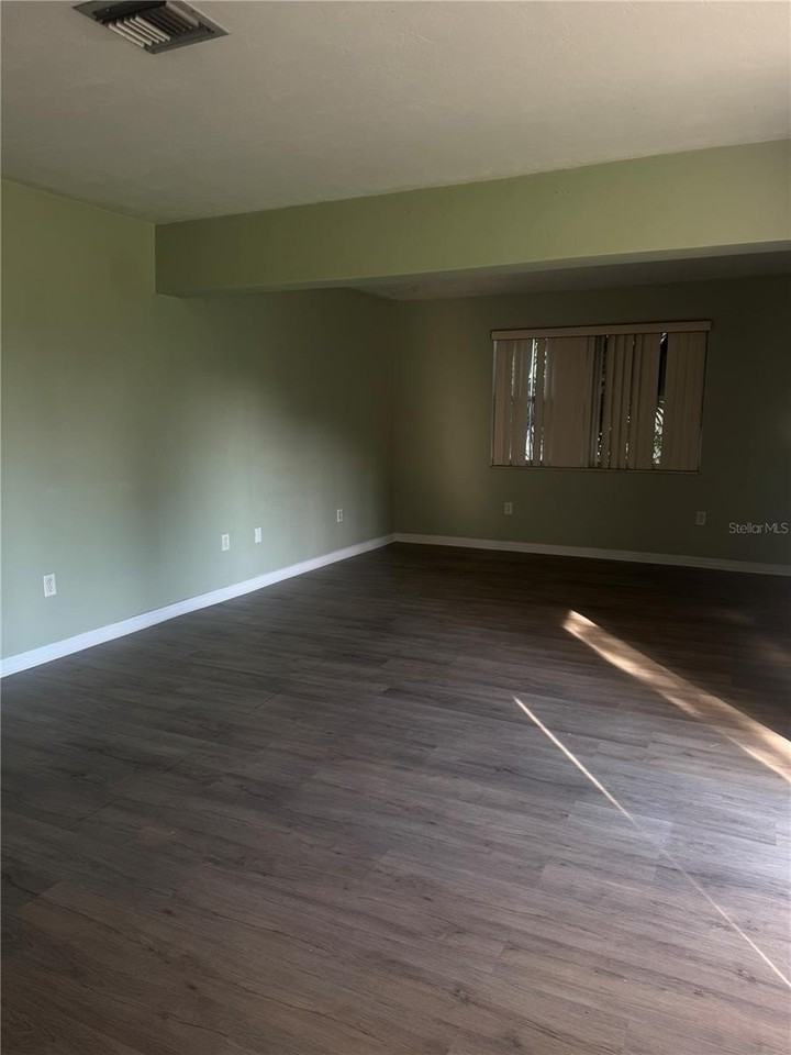 589 E Normandy Blvd - Photo 5 of 14