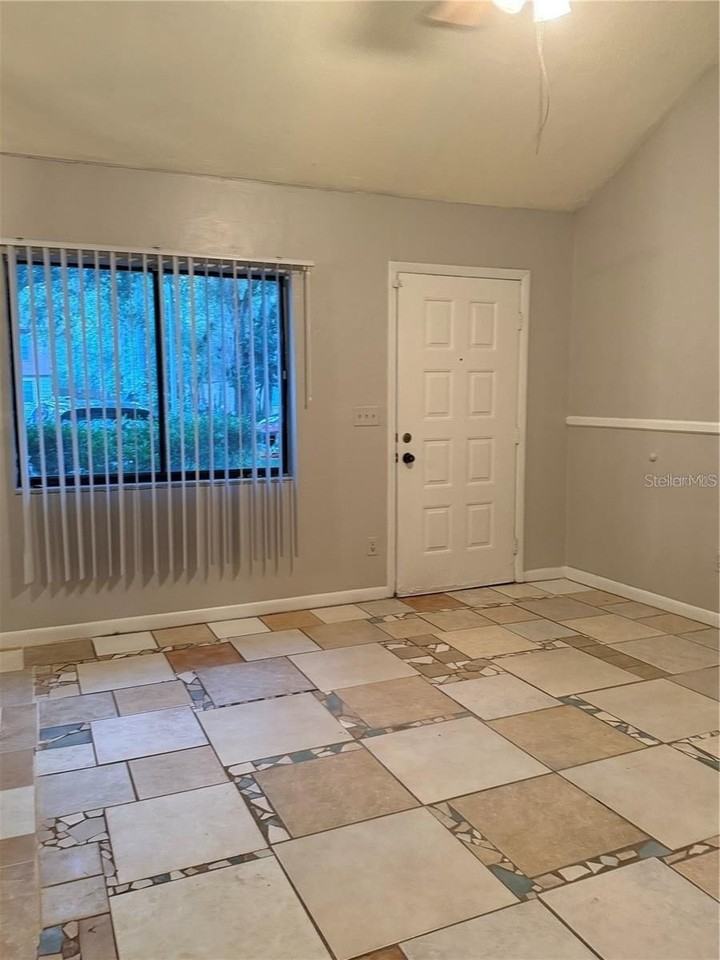 4313 Sw 68th Ter - Photo 3 of 14