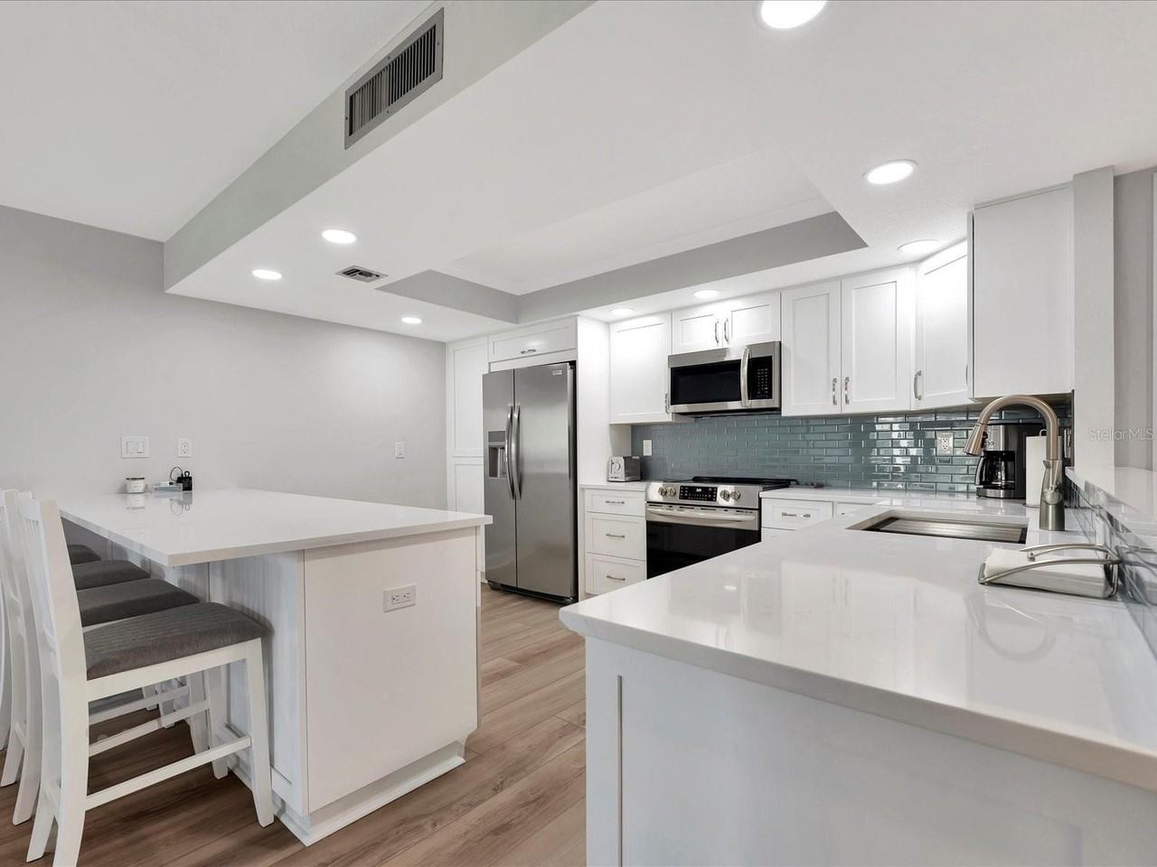 1430 Gulf Blvd #612 - Photo 7 of 40
