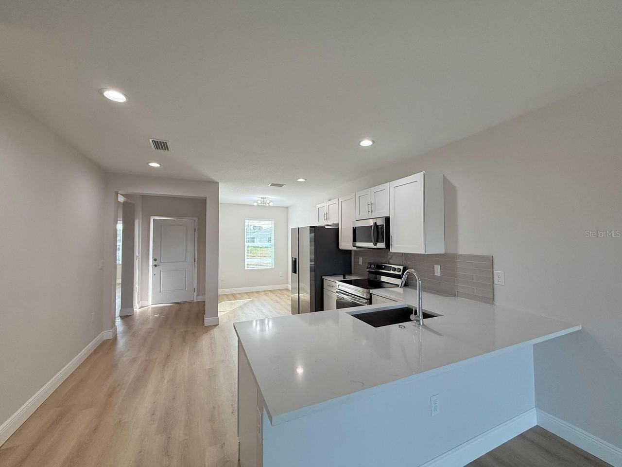 10336 Pendleton Ave - Photo 7 of 12