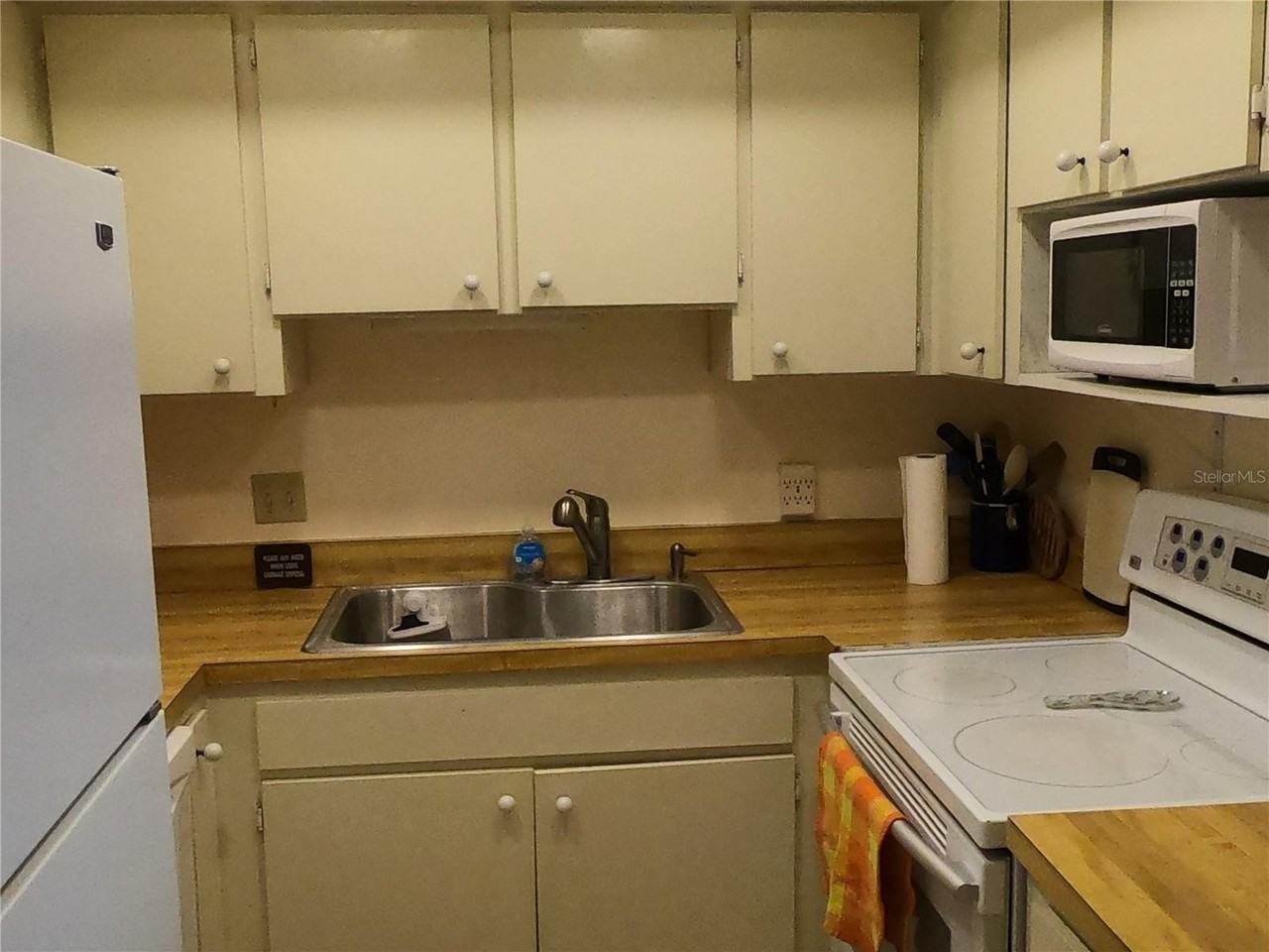 19451 Gulf Blvd #604 - Photo 3 of 19