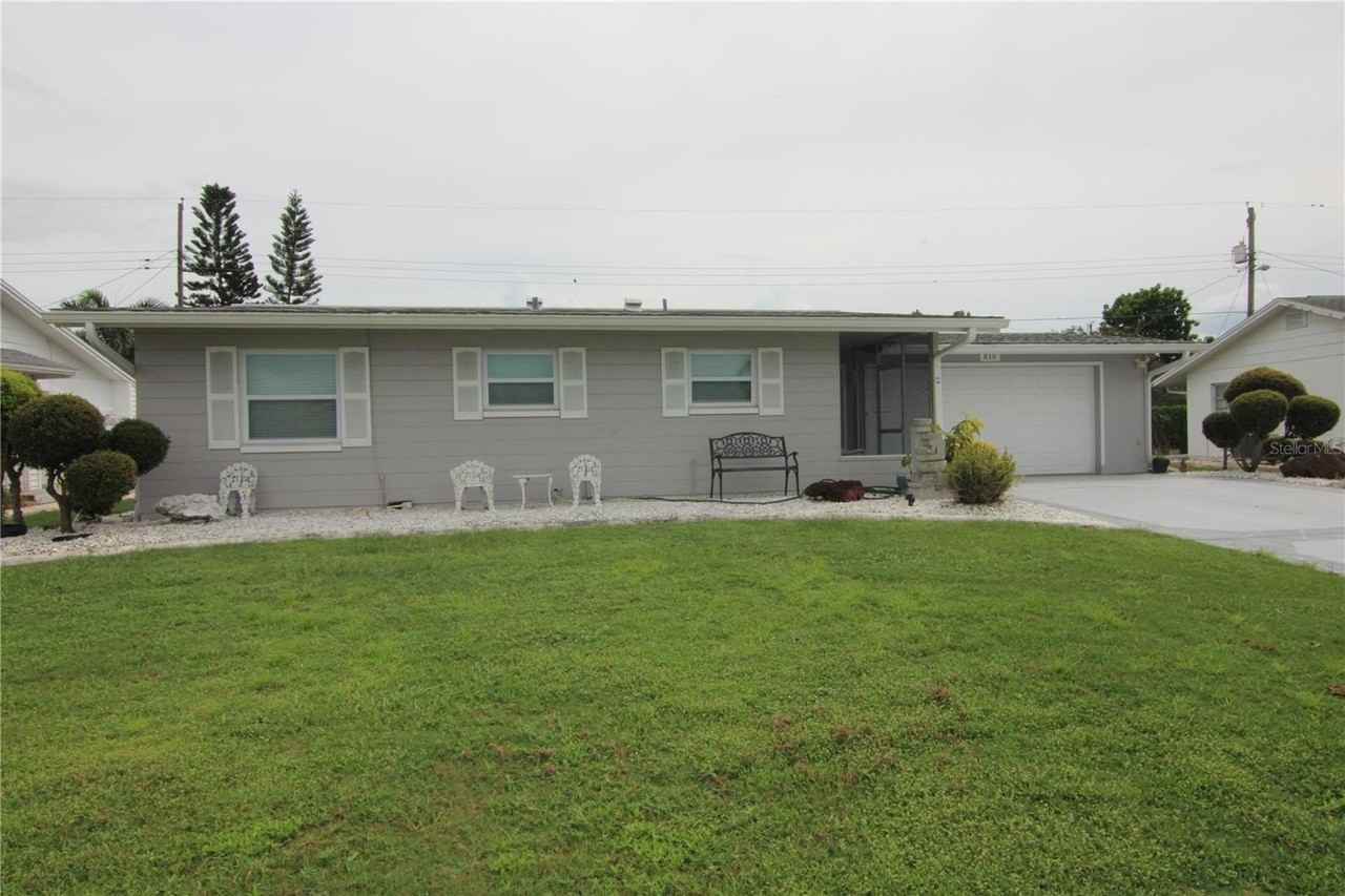 810 Oakmont Ave