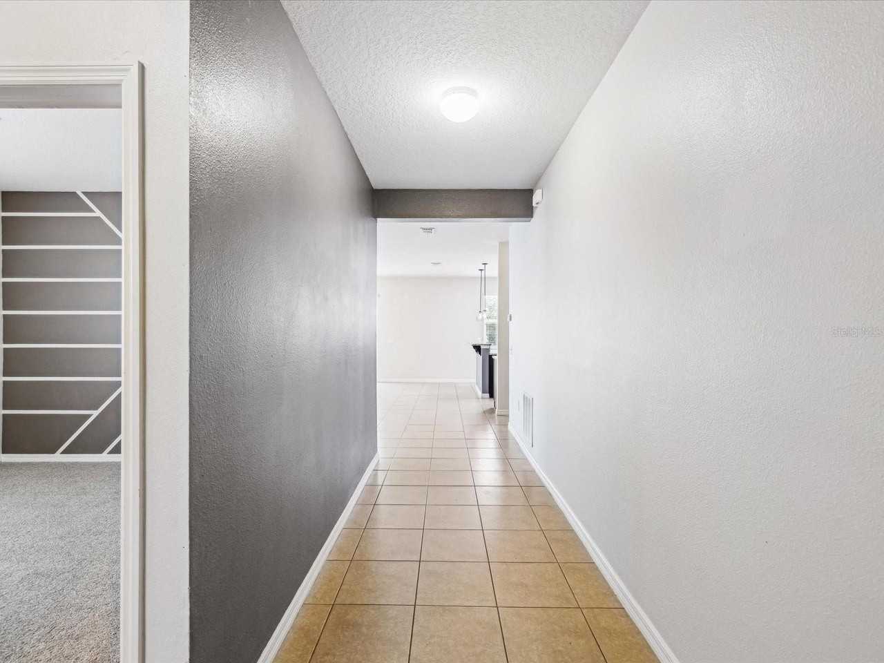 11525 Southern Creek Dr - Photo 3 of 34