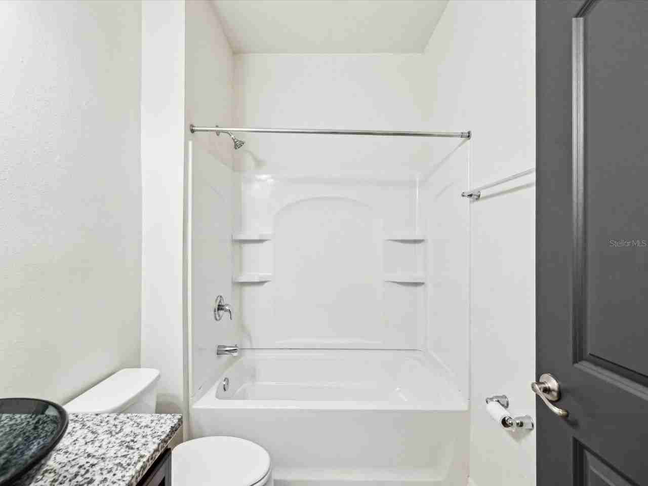 11525 Southern Creek Dr - Photo 7 of 34