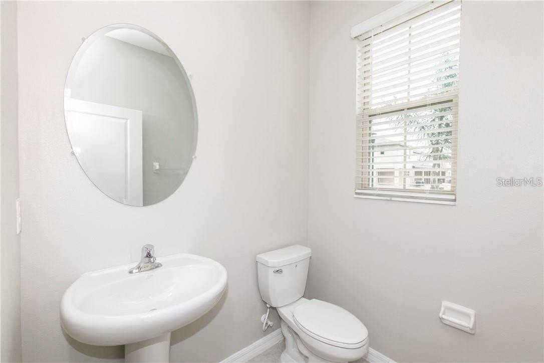 11646 Castine St - Photo 4 of 43