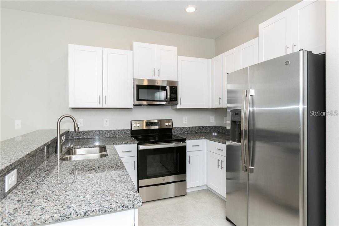 11646 Castine St - Photo 6 of 43