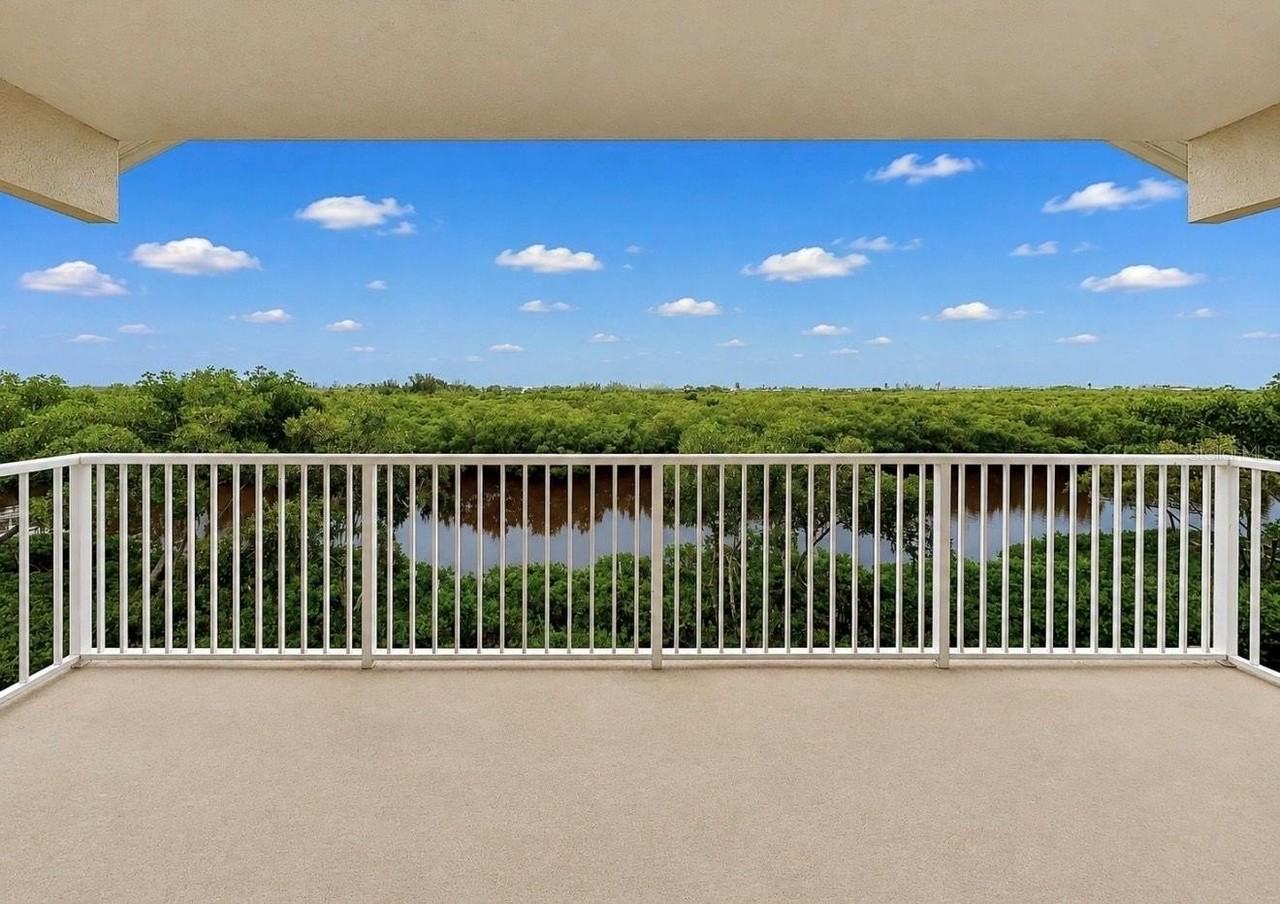 3228 Mangrove Point Dr - Photo 5 of 32