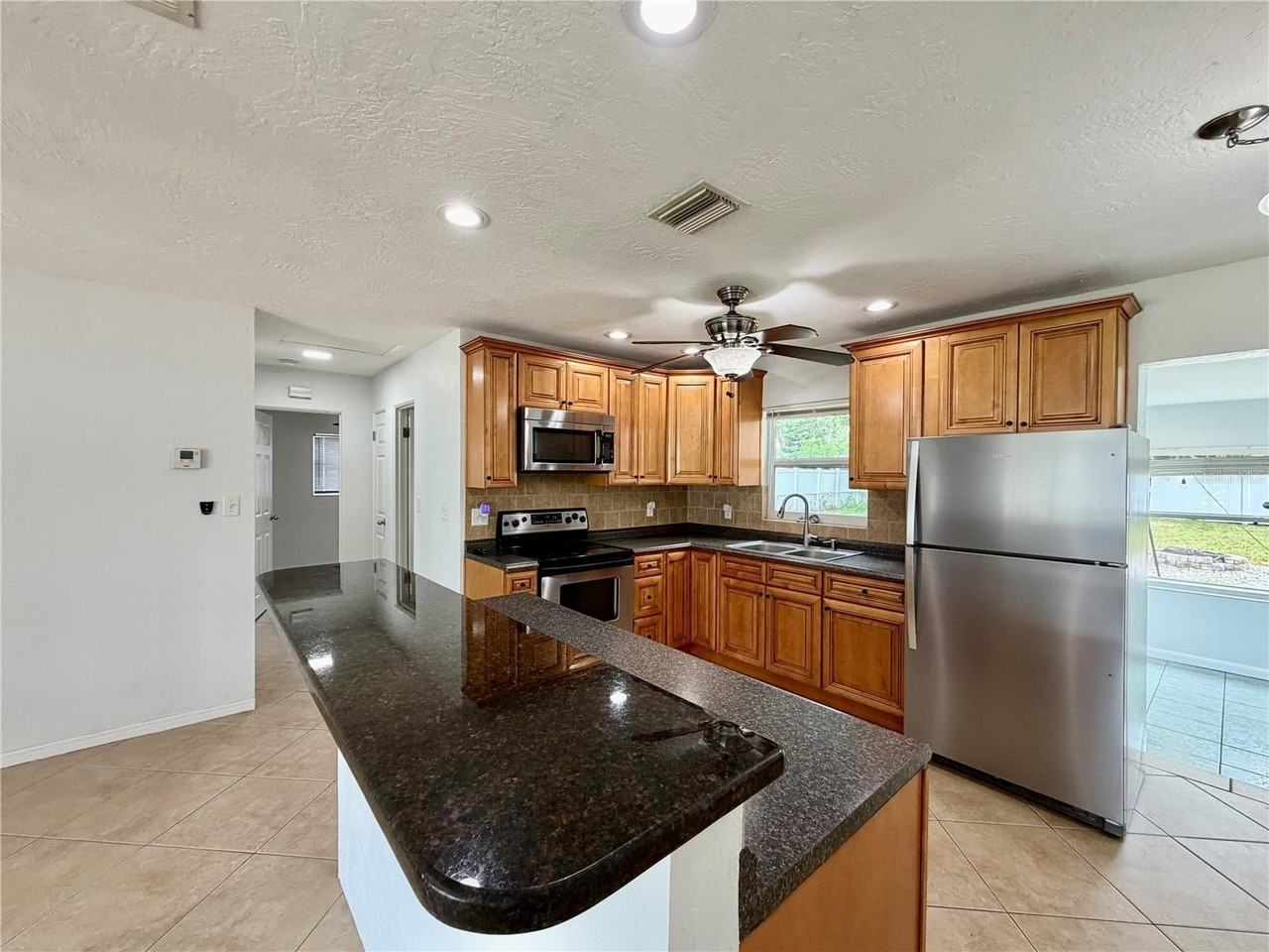 5560 14th Ave N - Photo 4 of 20