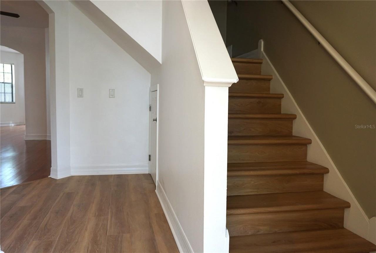 316 34th Ave N - Photo 3 of 25