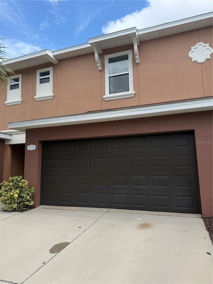 1737 Sommarie Way - Photo 2 of 40