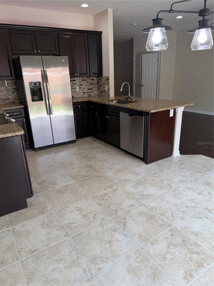 1737 Sommarie Way - Photo 6 of 40