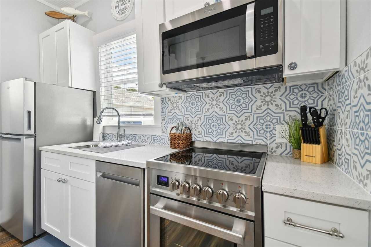 602 1/2 Skinner Blvd - Photo 7 of 27