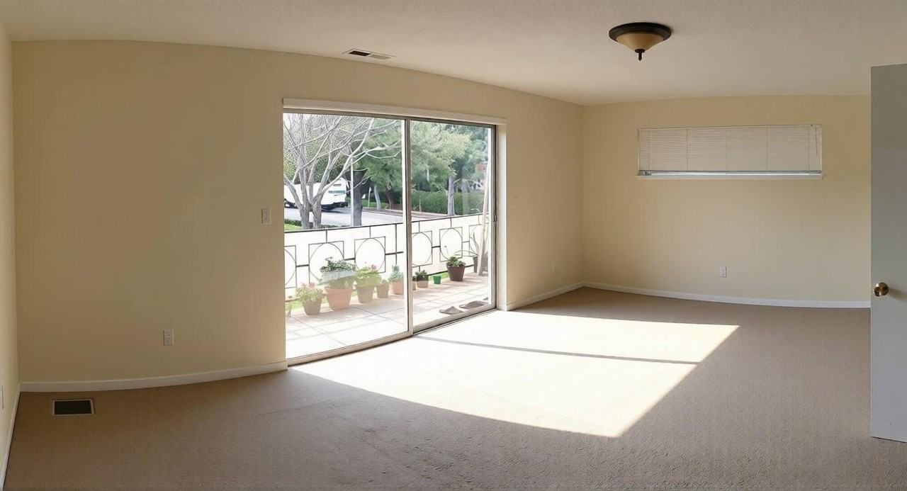752 University Ave - Photo 3 of 6