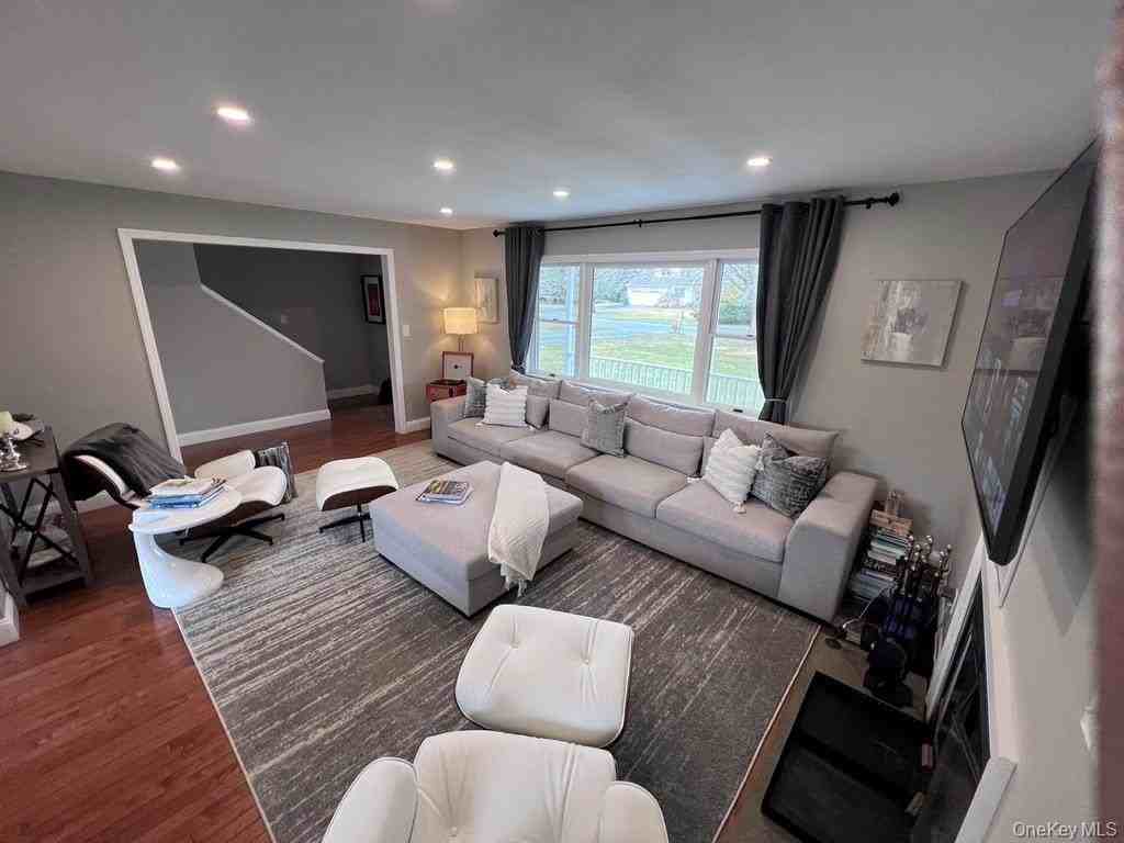 265 Old Field Ct - Photo 6 of 48