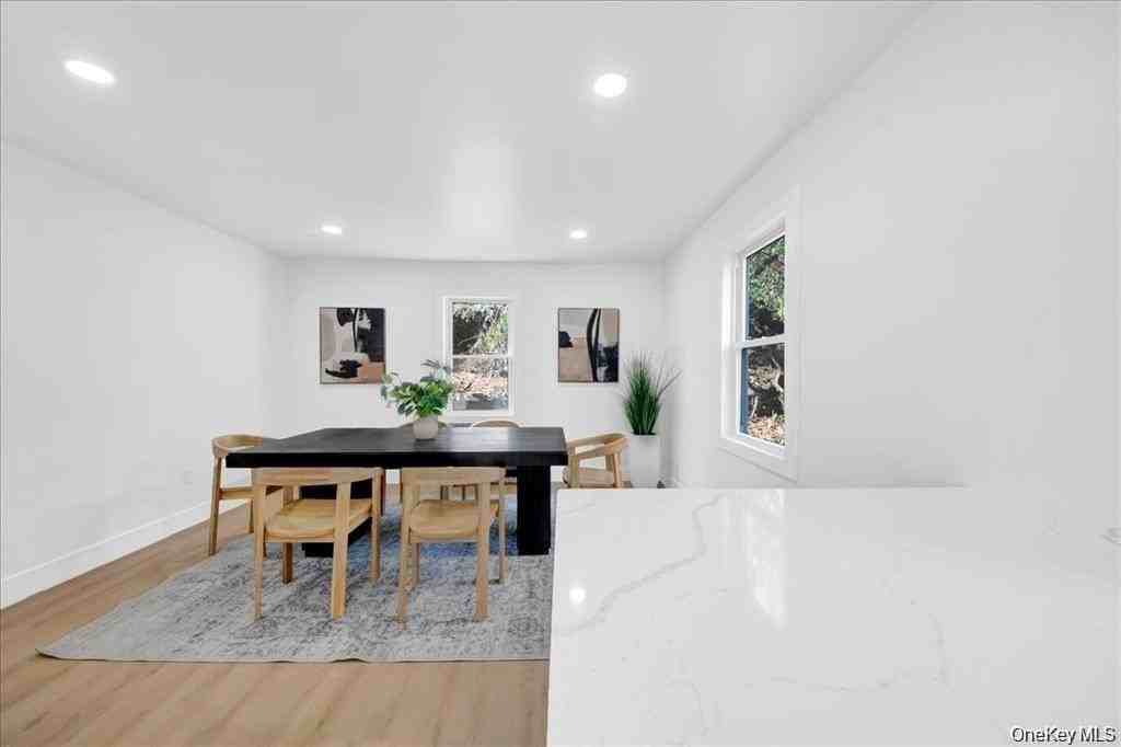 20 Mersereau Ave - Photo 5 of 27