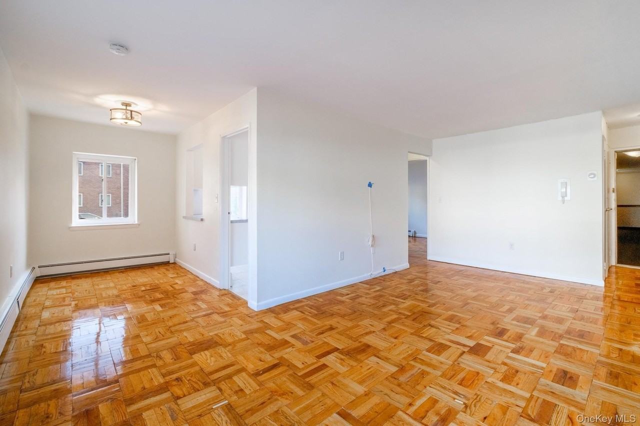 838 Pelhamdale Ave #1I - Photo 2 of 17