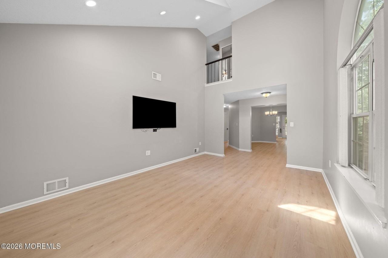 43 Sapphire Ln #418 - Photo 4 of 25