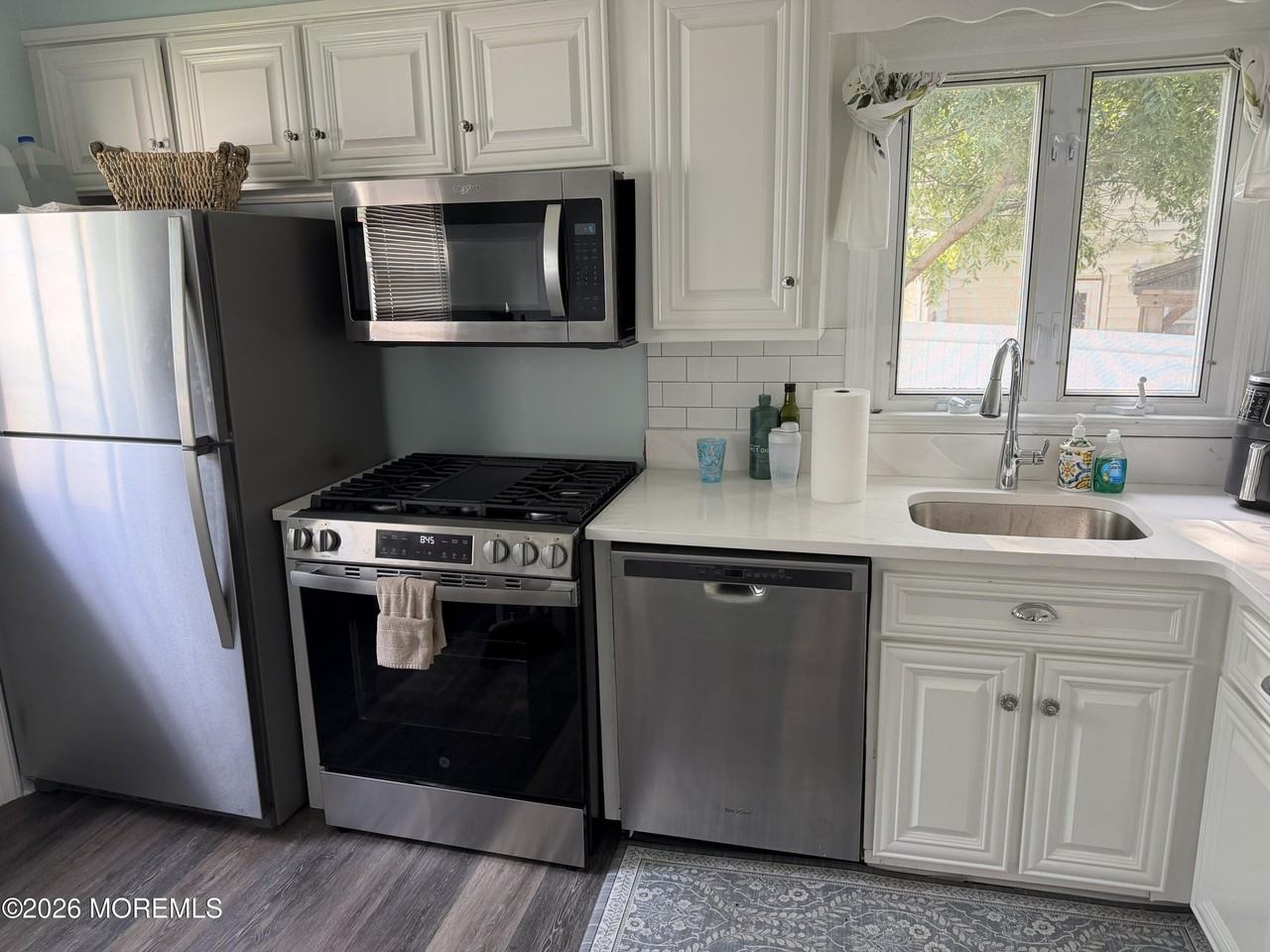 49 Ridge Pl - Photo 4 of 11