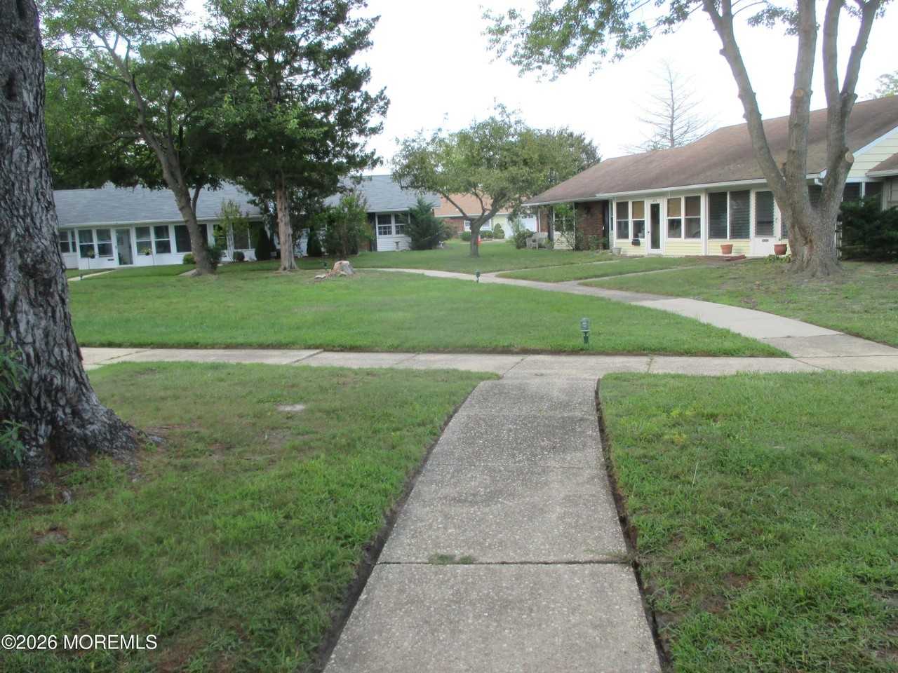 365F Chesterfield Ct - Photo 2 of 21