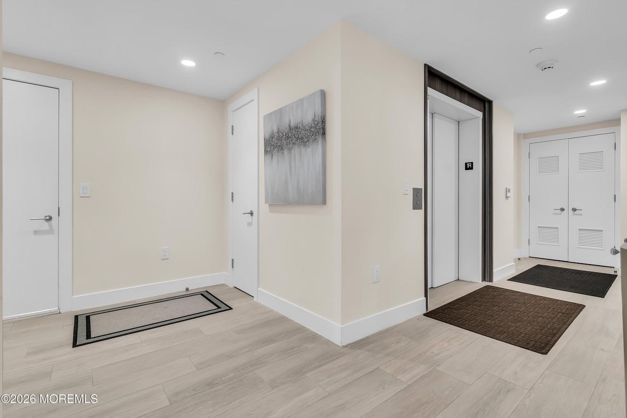 350 Ocean Ave N #101 - Photo 4 of 31