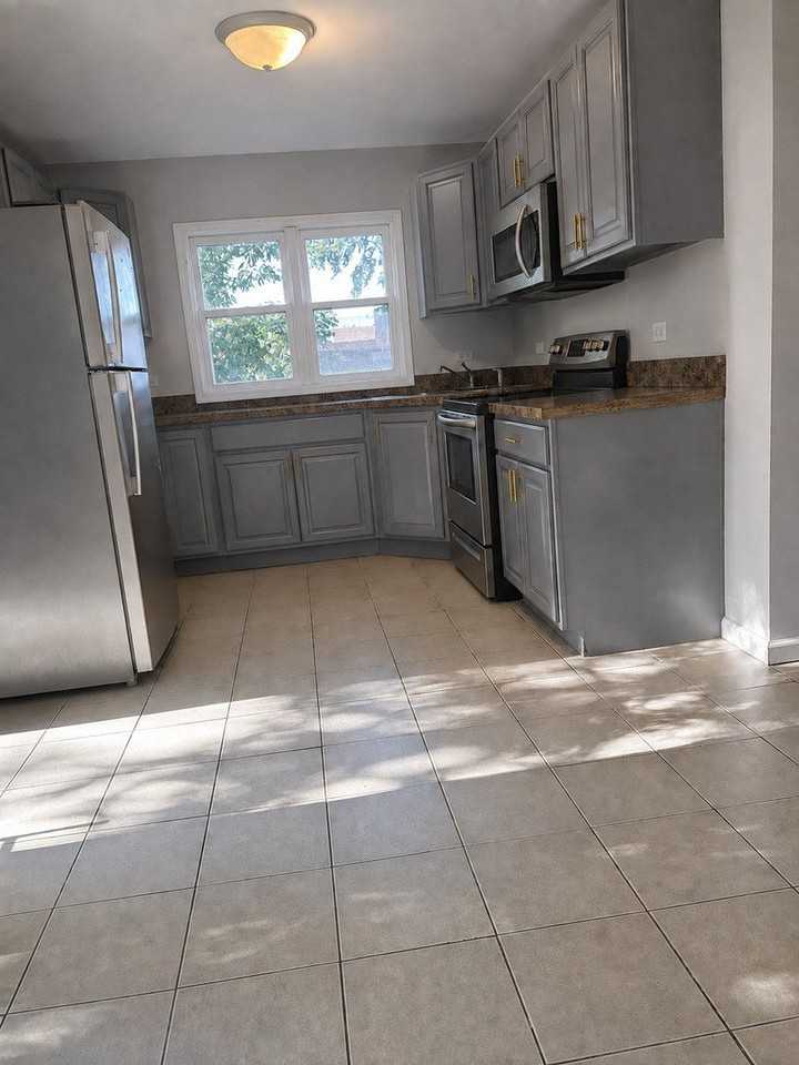 28 S Fulton Ave #2 - Photo 4 of 11