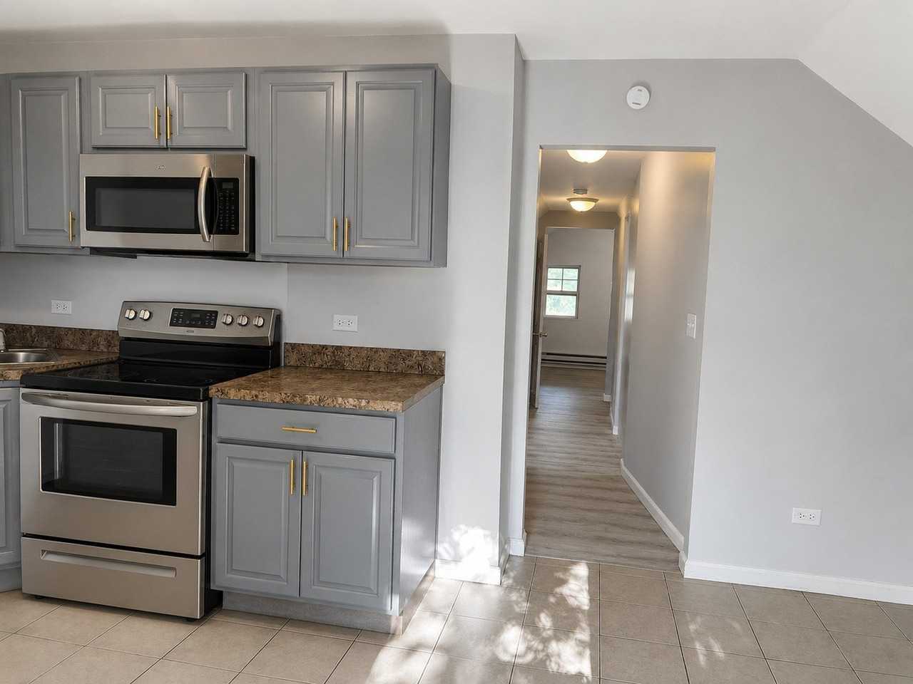 28 S Fulton Ave #2 - Photo 5 of 11