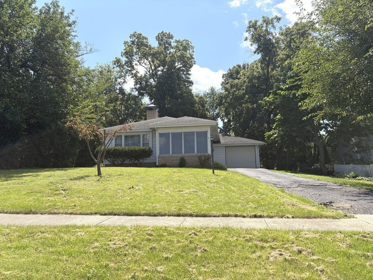 714 Michigan St - Photo 2 of 12
