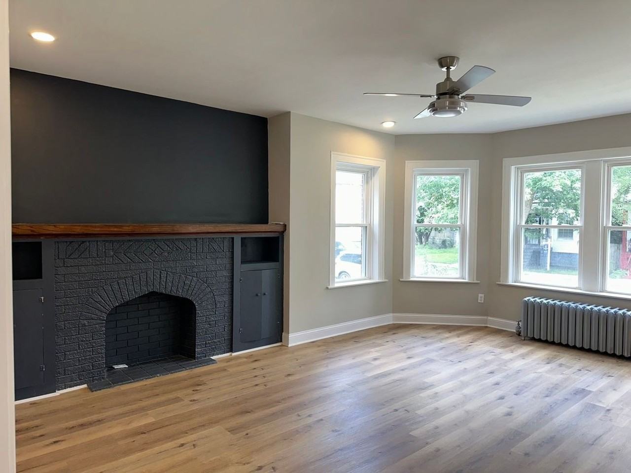11320 S Edbrooke Ave #2 - Photo 2 of 16