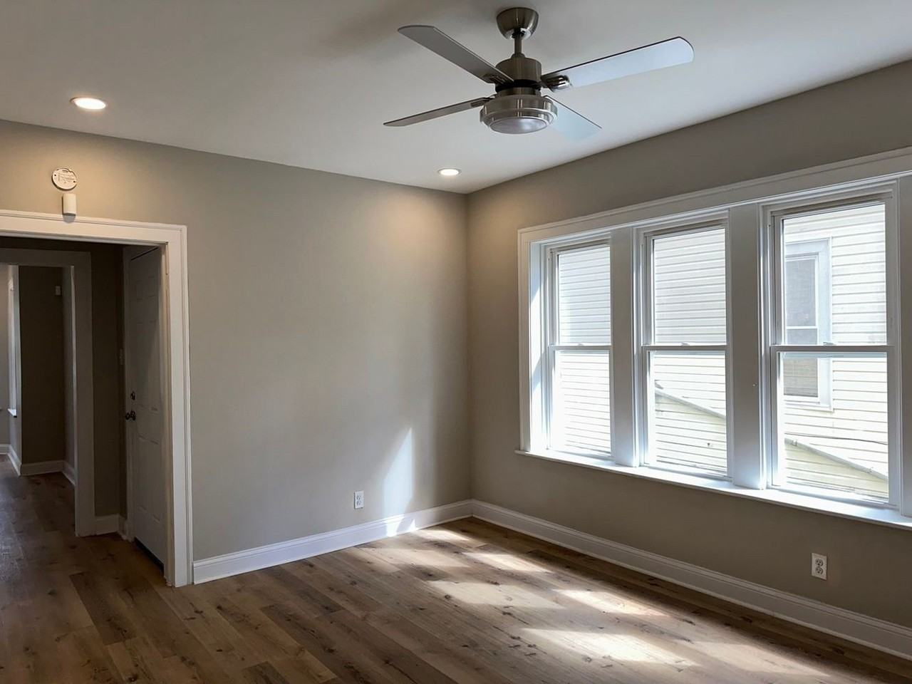 11320 S Edbrooke Ave #2 - Photo 4 of 16