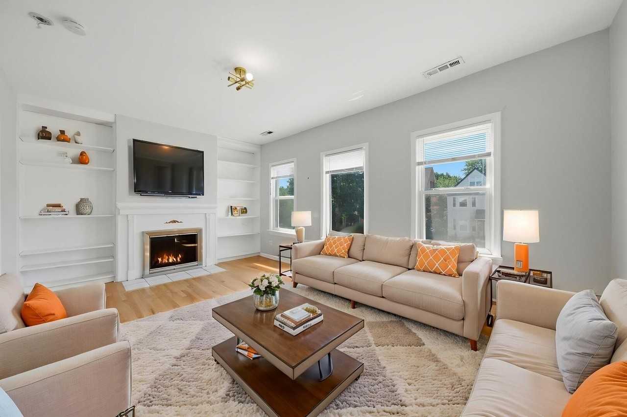 1915 Asbury Ave #2 - Photo 2 of 19