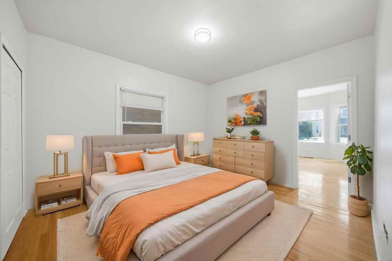 1915 Asbury Ave #2 - Photo 4 of 19