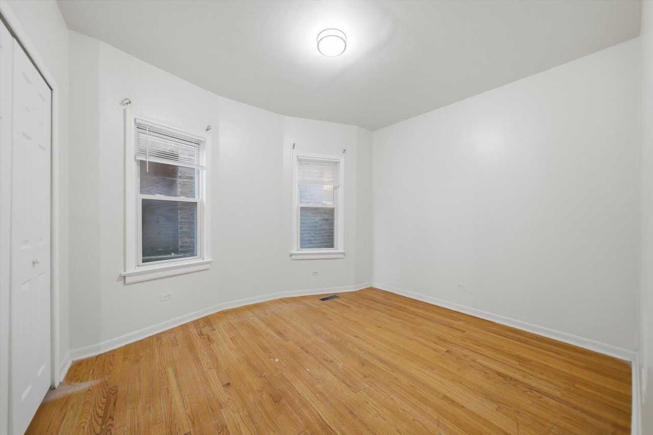 1915 Asbury Ave #2 - Photo 7 of 19