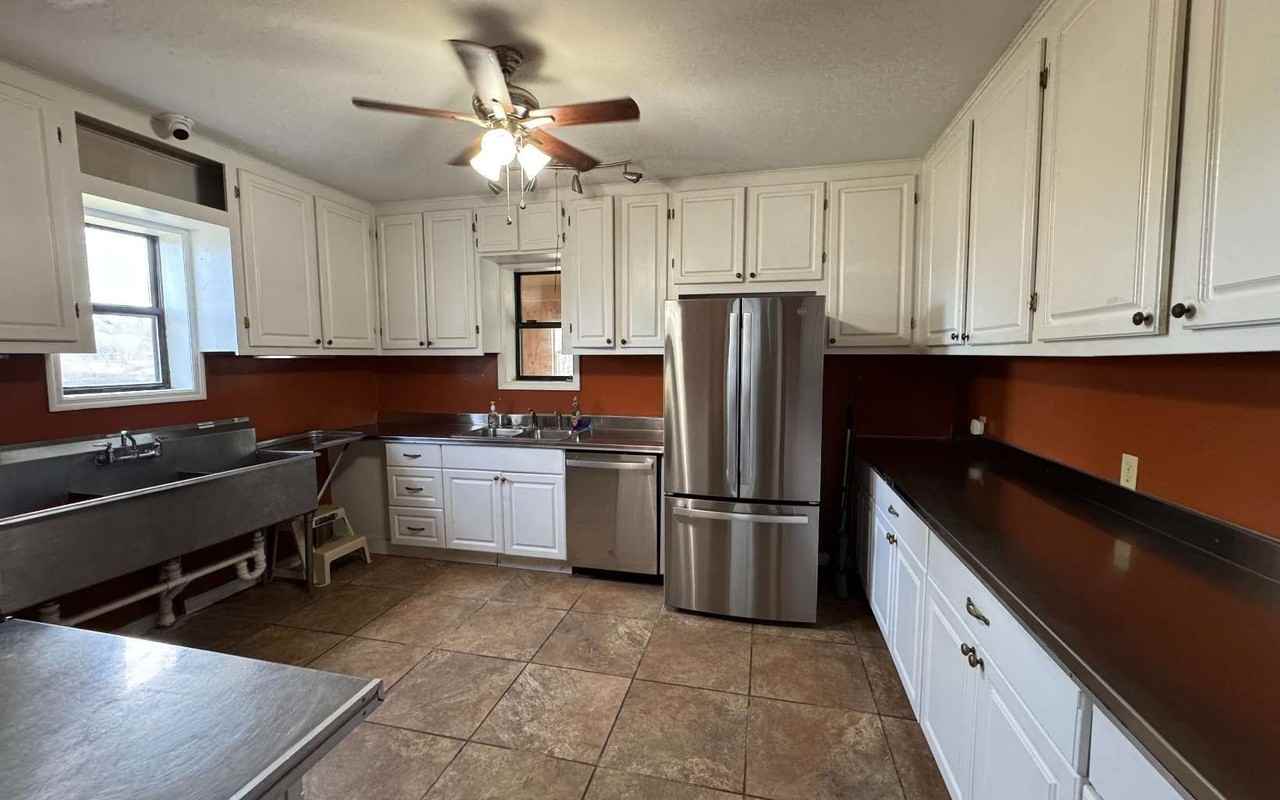 12610 Us Highway 129 - Photo 2 of 24