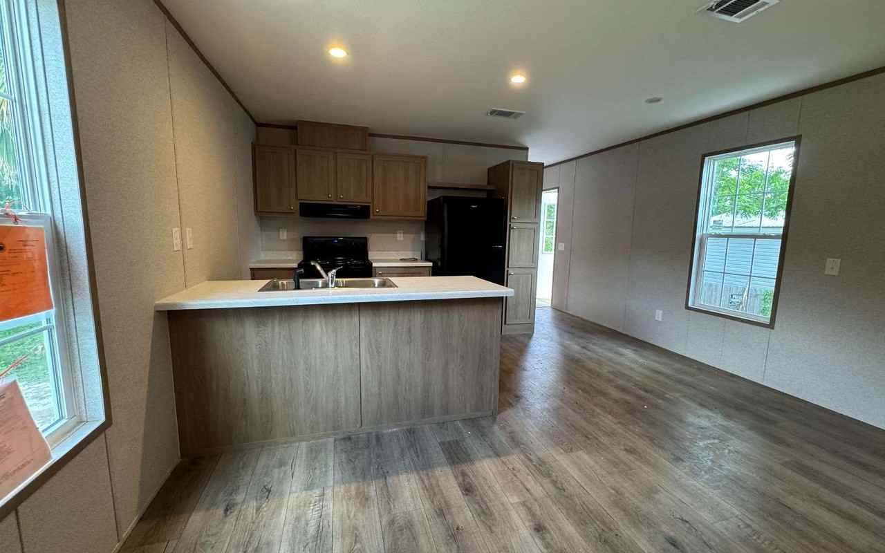 1114 5th St Sw - Photo 2 of 13