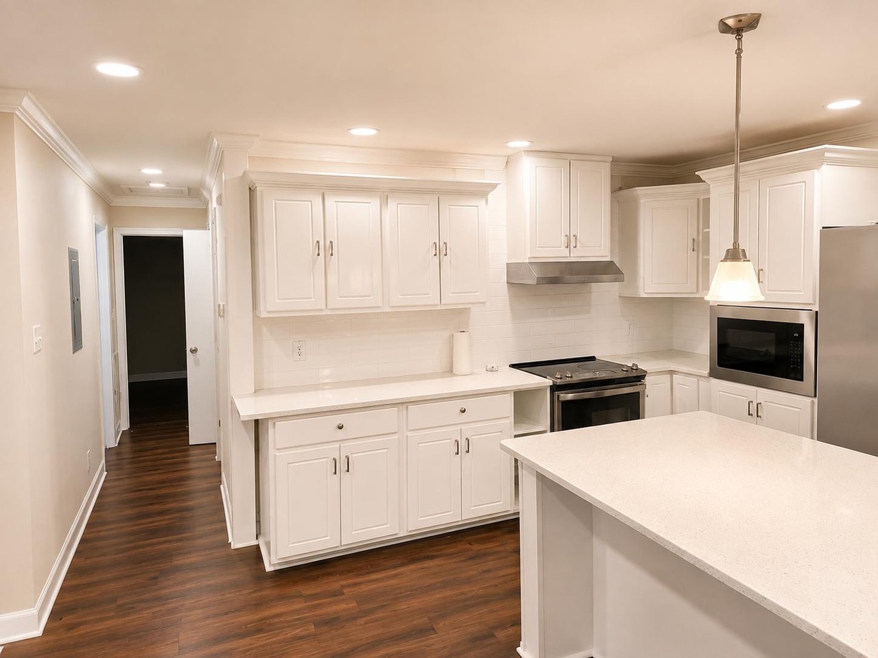 Helms Pl - Photo 2 of 11