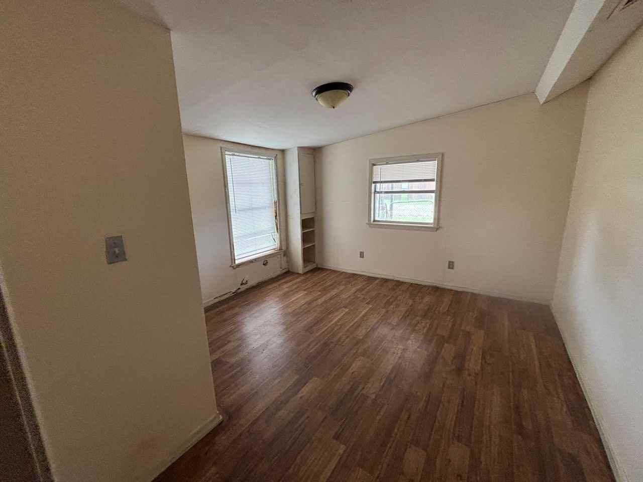 316 W Alley St - Photo 6 of 15