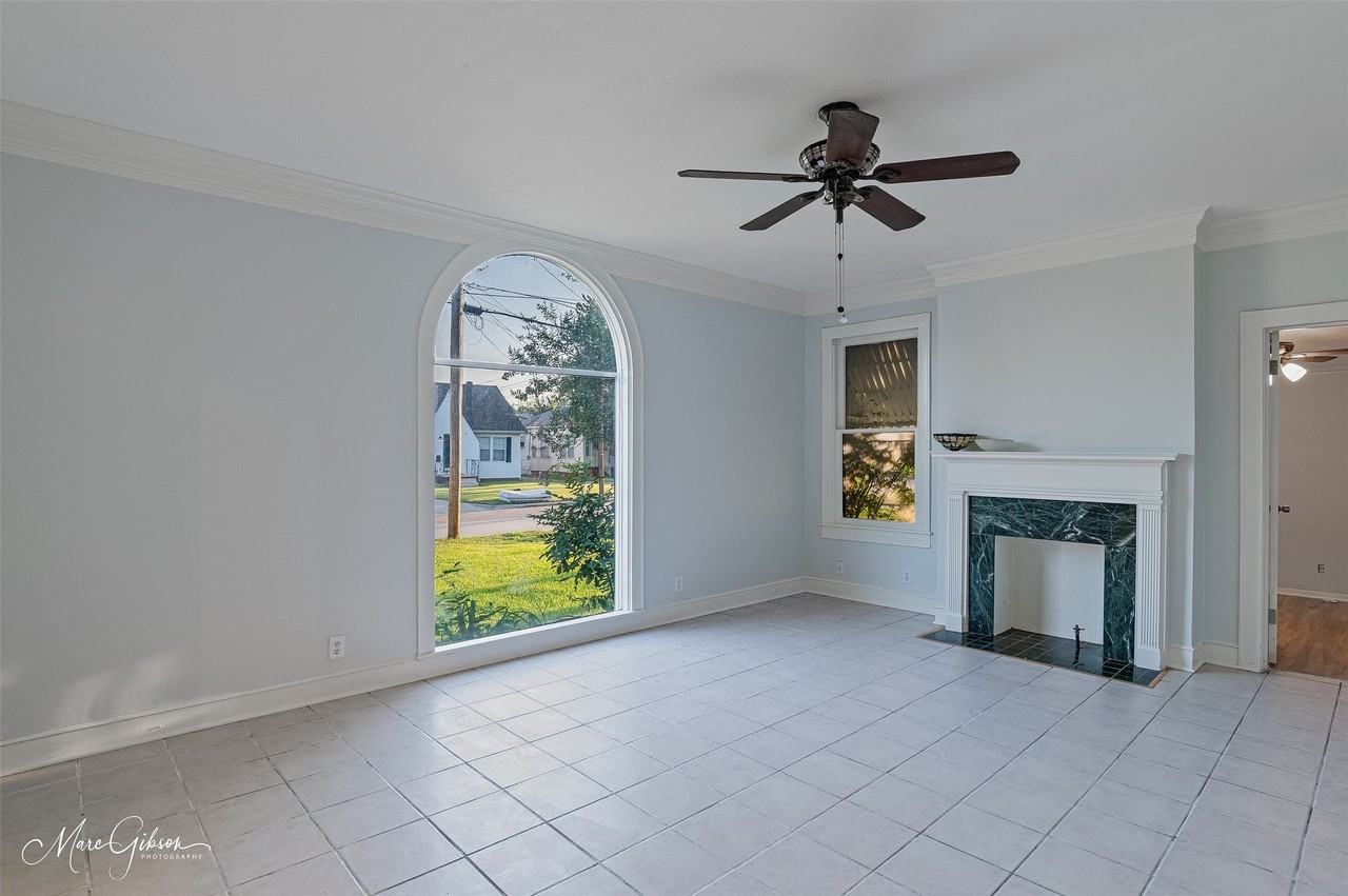 1108 Delhi St - Photo 5 of 16