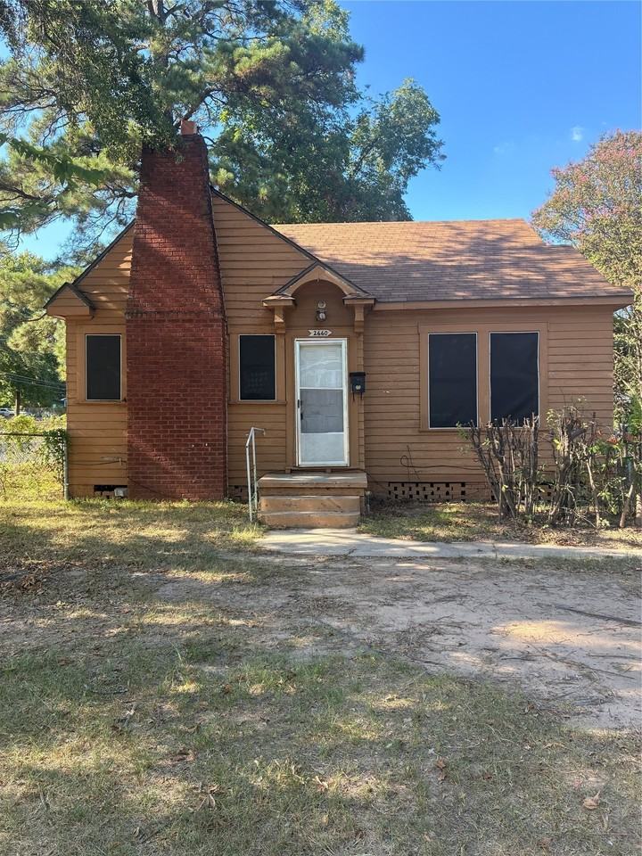 2660 Vivian St - Photo 2 of 15