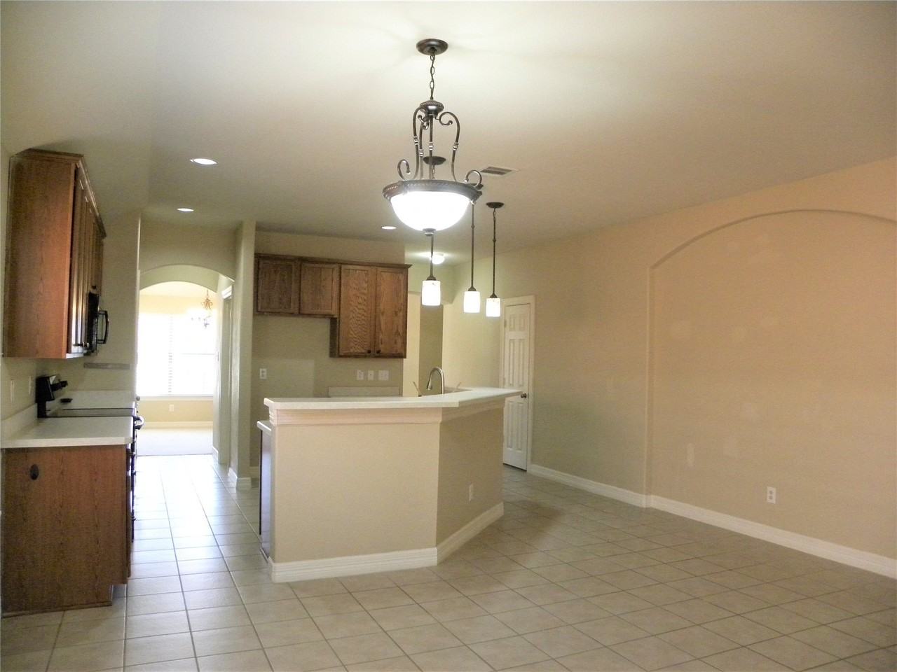 4620 Evanshire Way - Photo 5 of 28