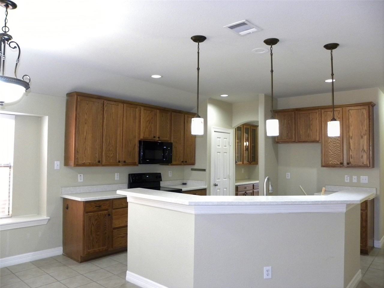 4620 Evanshire Way - Photo 6 of 28
