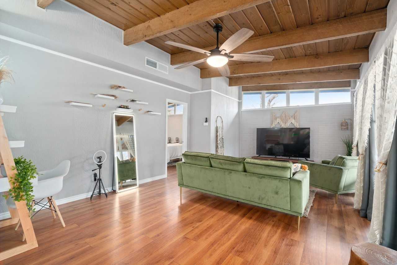1630 Priscilla Ln - Photo 6 of 19