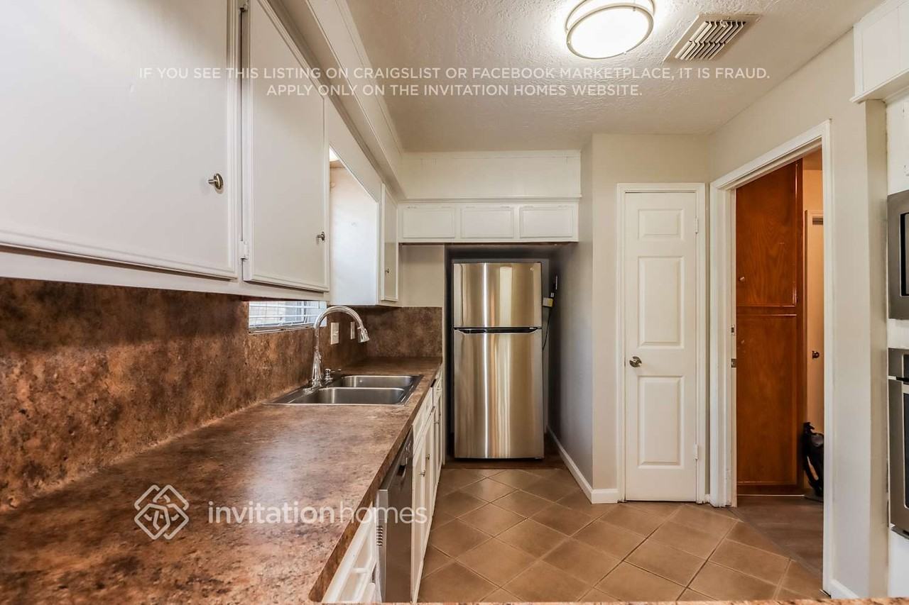3002 Mission Valley Dr - Photo 5 of 16