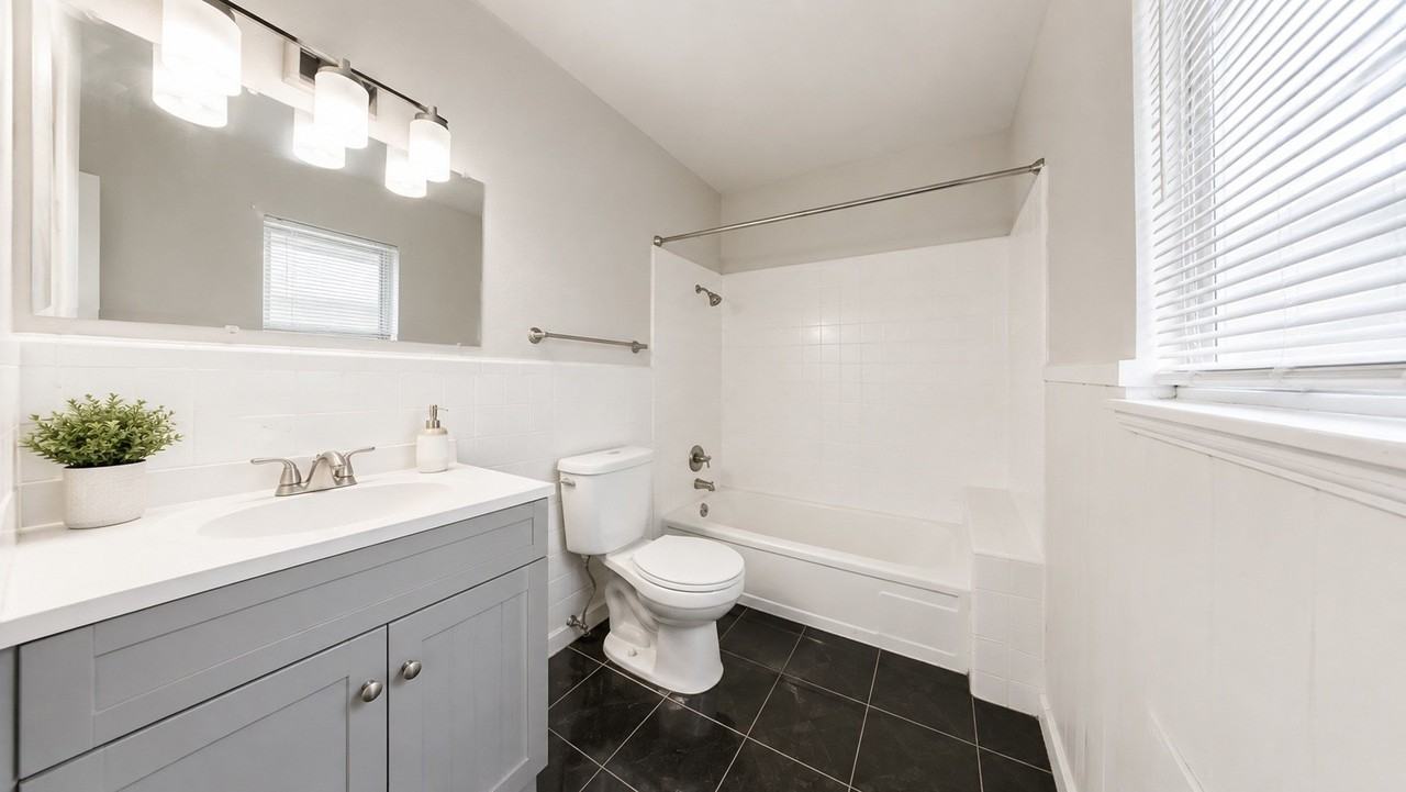3039 College Ave - Photo 6 of 7