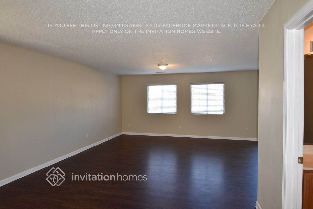 715 Sunmeadow Dr - Photo 2 of 12