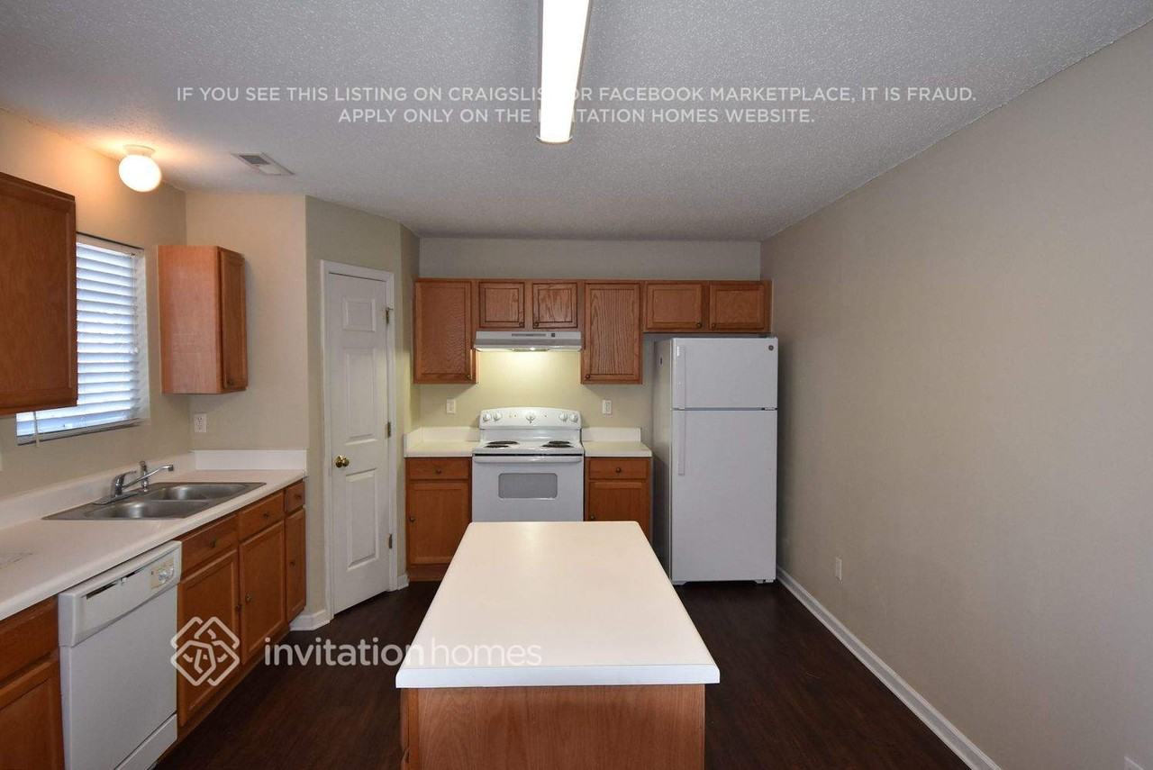 715 Sunmeadow Dr - Photo 5 of 12