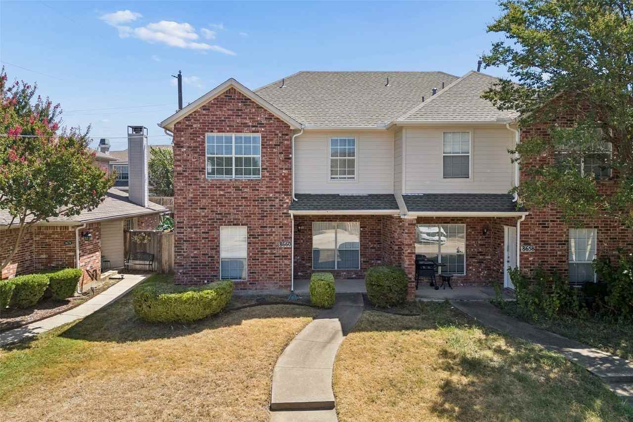 8660 Hawthorne St - Photo 2 of 27