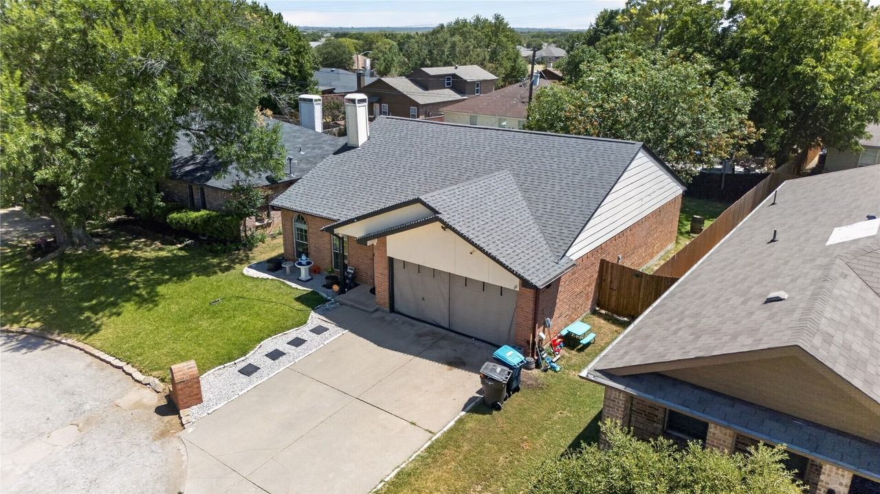 1200 Nicole Way - Photo 3 of 15