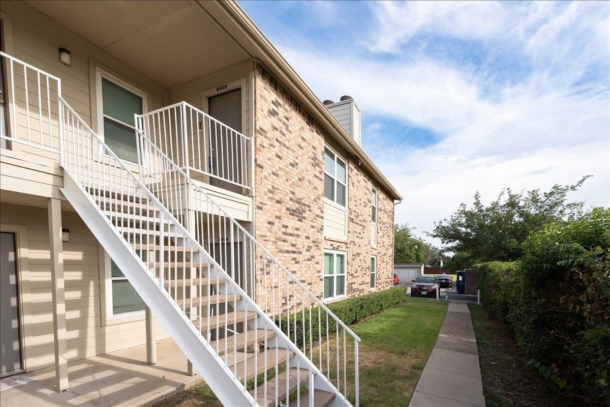 2200 E Trinity Mills Rd #516