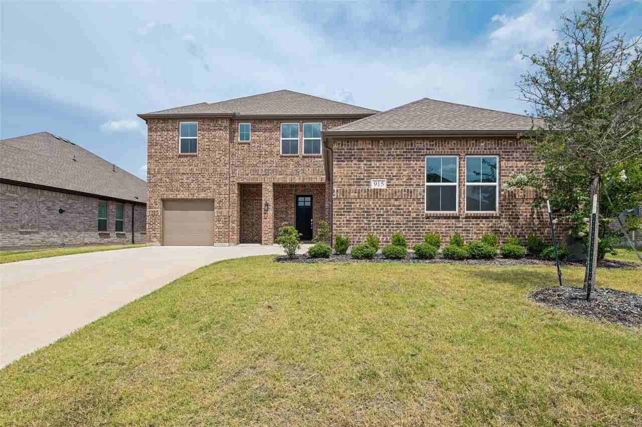915 Crossvine Dr - Photo 2 of 24
